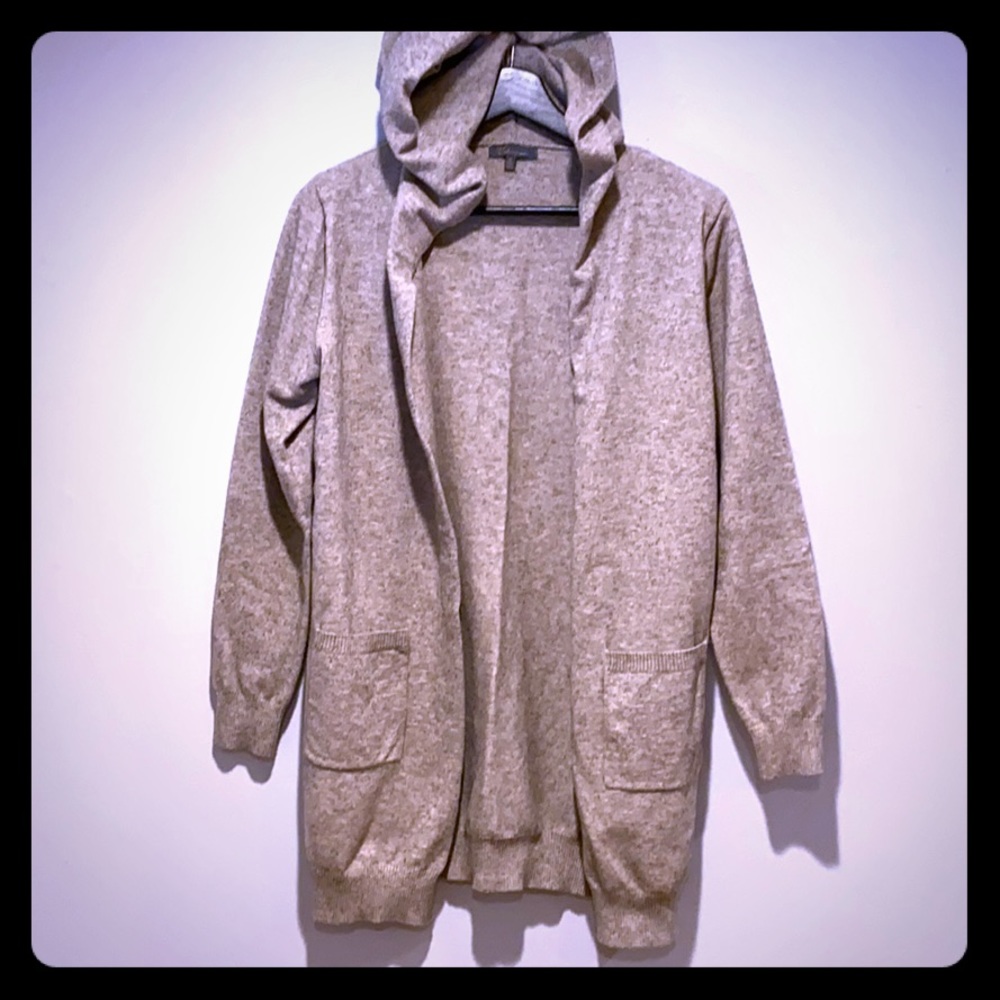 Urbino / taupe sweater / medium